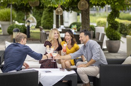 Außenbereich des Vitalhotels der Parktherme Bad Radkersburg (c) Harald Eisenberger Außenbereich des Vitalhotels der Parktherme Bad Radkersburg (c) Harald Eisenberger