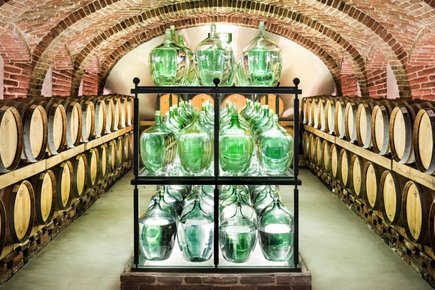 Gölles Schnaps- & Essigmanufaktur als Ausflugsziel vom Vitalhotel der Parktherme Bad Radkersburg Gölles Schnaps- & Essigmanufaktur als Ausflugsziel vom Vitalhotel der Parktherme Bad Radkersburg