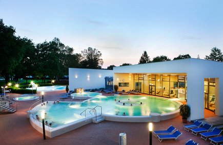 Quellebecken der Parktherme Bad Radkersburg (c) Harald Eisenberger Quellebecken der Parktherme Bad Radkersburg (c) Harald Eisenberger