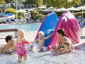 Elefantenrutsche in der Parktherme Bad Radkersburg (c) Harald Eisenberger Elefantenrutsche in der Parktherme Bad Radkersburg (c) Harald Eisenberger