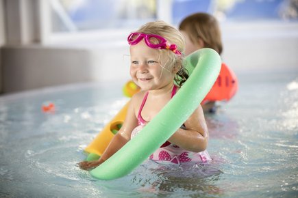 Kind im Erlebnisbereich in der Parktherme Bad Radkersburg (c) Harald Eisenberger Kind im Erlebnisbereich in der Parktherme Bad Radkersburg (c) Harald Eisenberger