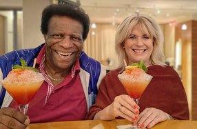 Dir. Claudia Wendner mit Roberto Blanco im Vitalhotel