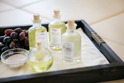 VINOBLE Pflegeprodukte im KAORI-Garten im Vitalhotel der Parktherme VINOBLE Pflegeprodukte im KAORI-Garten im Vitalhotel der Parktherme