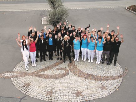 MitarbeiterInnen Vitalhotel der Parktherme MitarbeiterInnen Vitalhotel der Parktherme